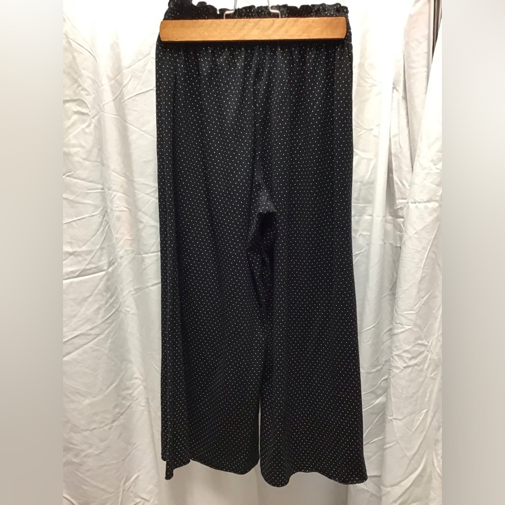 Black Smocked Sleeveless Camisole Pajama - Picture 10 of 12